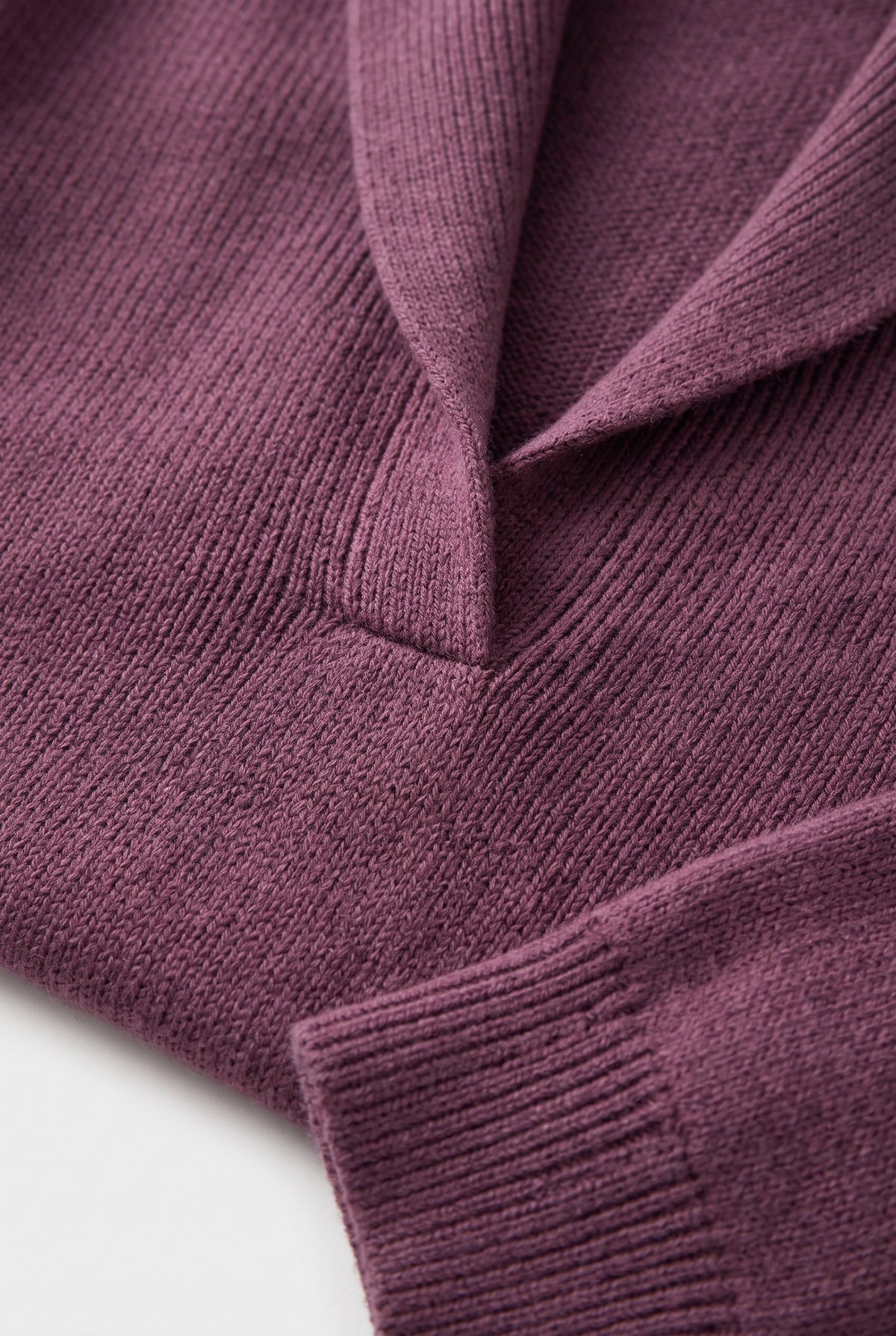 Sweater – women's relaxed ribbed V-neck