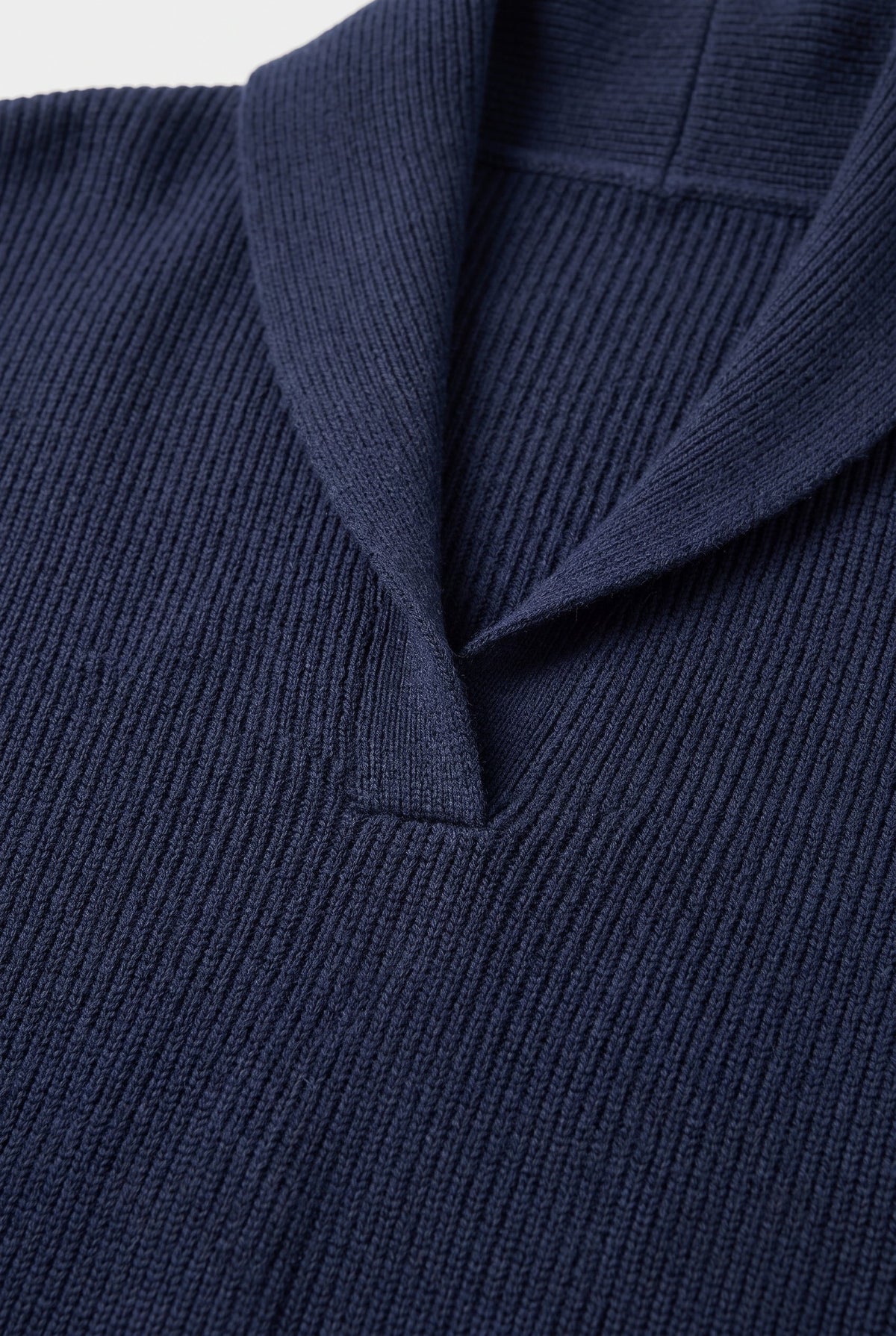 Sweater – women's relaxed ribbed V-neck