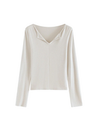 Claire – Slim V-Neck Knit Top